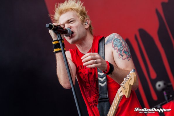 SUM41-RAR2017-0557