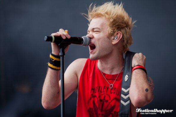 SUM41-RAR2017-0563