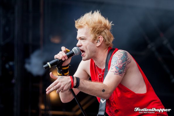 SUM41-RAR2017-0568