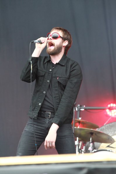 Kasabian-08