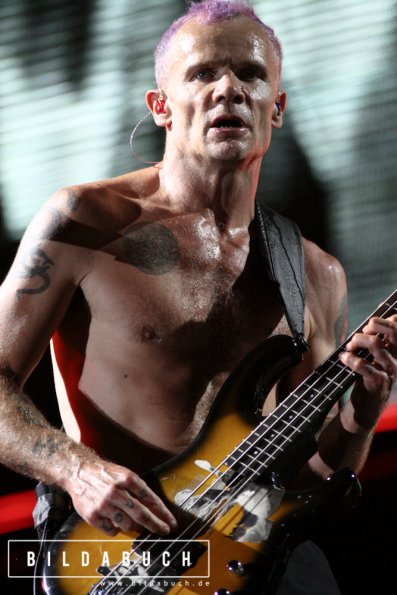 Red-Hot-Chili-Peppers-16