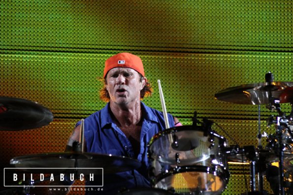 Red-Hot-Chili-Peppers-8