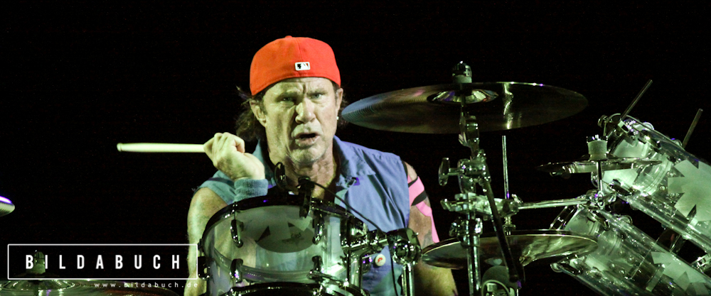 Red-Hot-Chili-Peppers-3