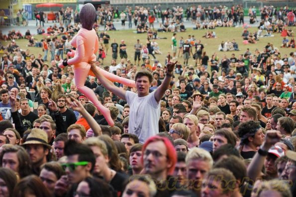 rocknheim2013--HeavenShallBurn---0527