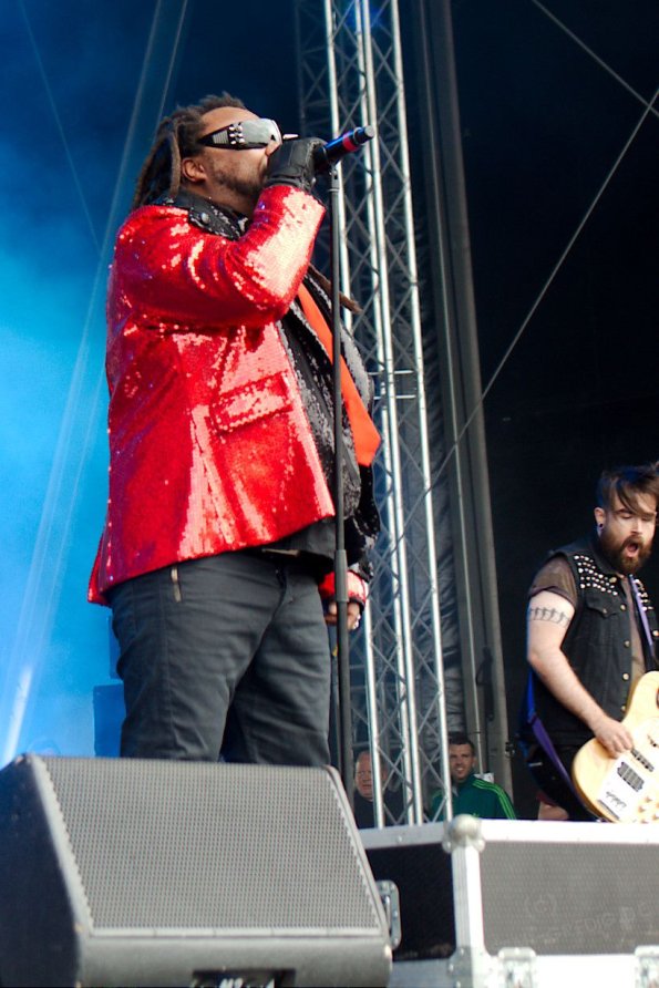 Serengeti 2013 19 Skindred