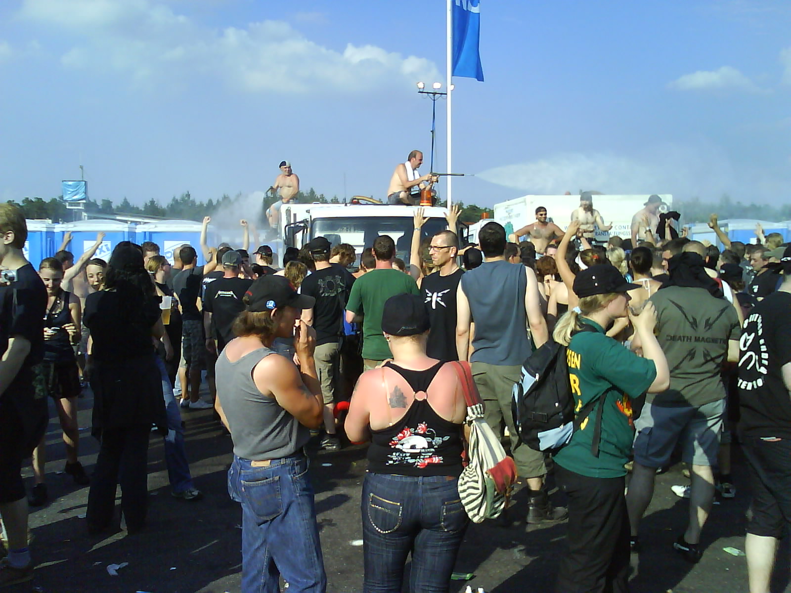 sonisphere09-TR-wasser-rettung