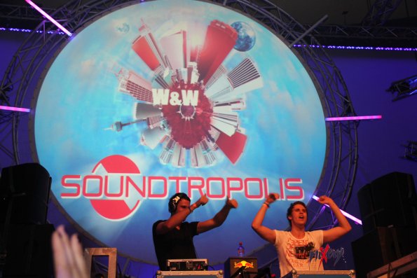 soundtropolis-w&w