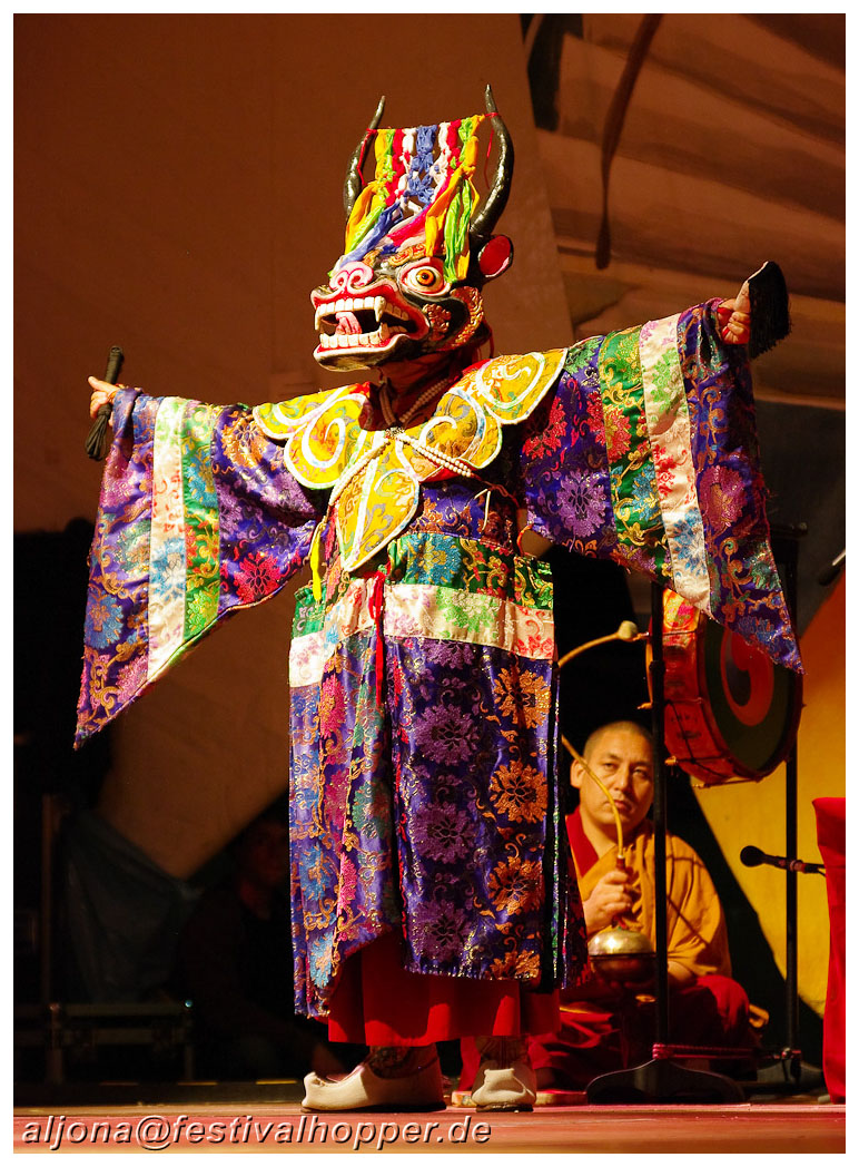 tff-2012l--tibet-monks-3