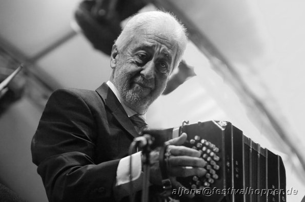 Juan-Jose-Mosalini-Thueringer-Symphoniker_tff-rudolstadt-2011-60