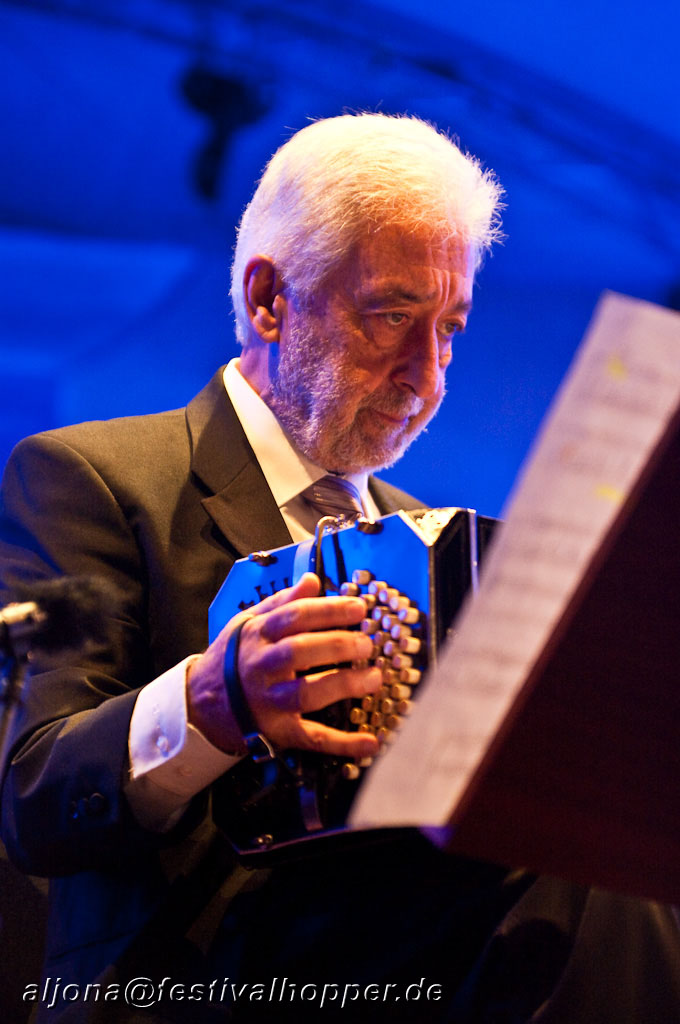 Juan-Jose-Mosalini-Thueringer-Symphoniker_tff-rudolstadt-2011-61